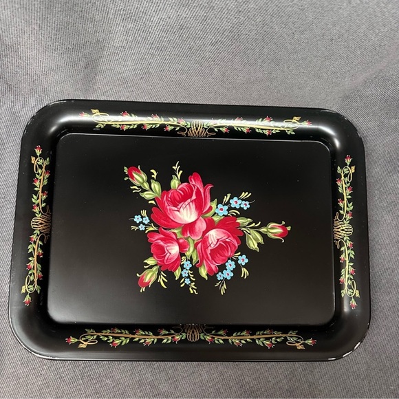 Vintage Other - Vintage tole ware black metal tray with red roses floral